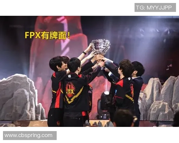 FPX战队在挑战者杯积分榜中以100分稳居第一位置，优势明显